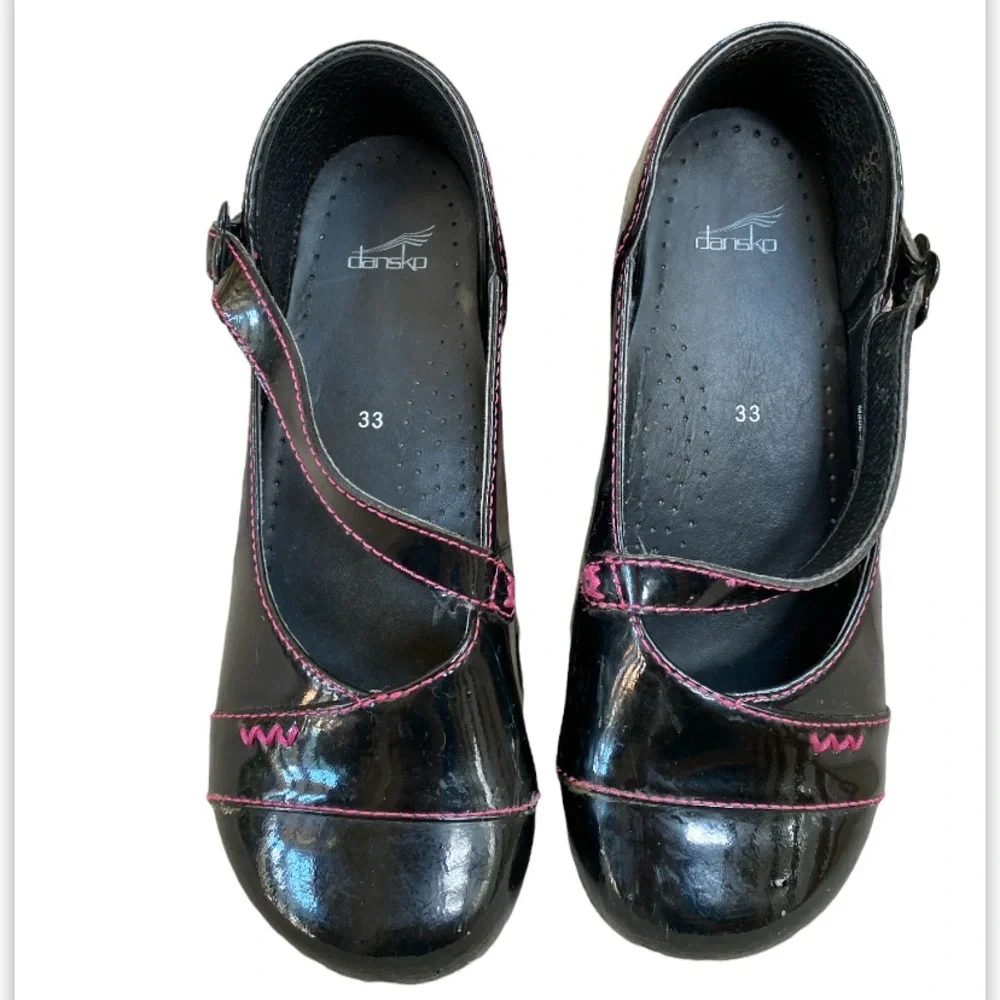 Dansko girls' black patent leather Mary Jane clogs size 33